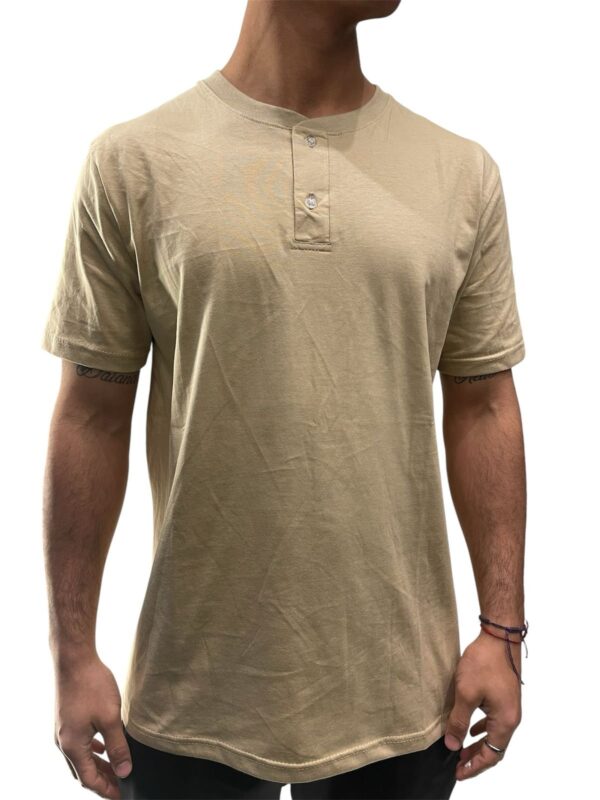 REMERA CON BOTONES ($8.000 C/U) - Imagen 4