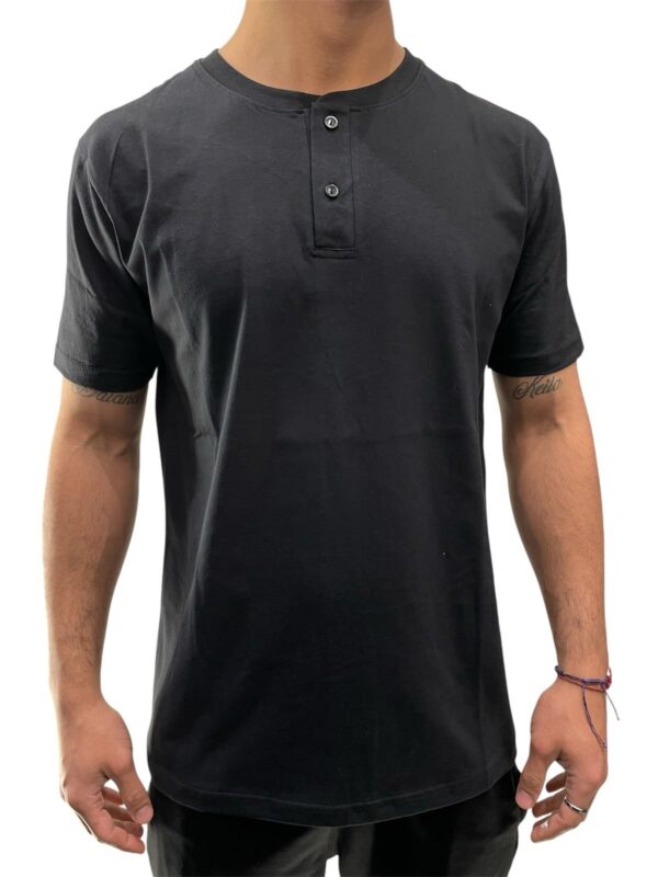REMERA CON BOTONES ($8.000 C/U) - Imagen 3