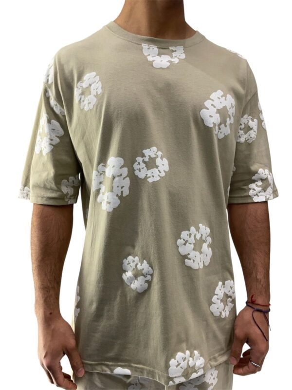 REMERA FLOREADA ($8.000 C/U) - Imagen 3